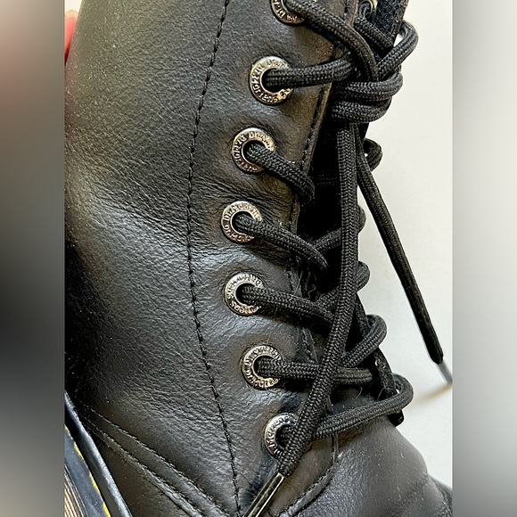 Dr.Martens LUANA combat boots worn once - Picture 4 of 5